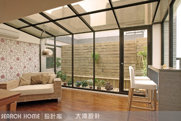 設計手法１１：玻璃外牆＋天罩，讓陽光進來兼看星星
