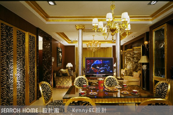 大剌剌彰顯財富，就是要包金箔！
據說某中部的市長住