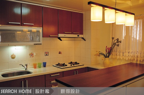 衣服雅曼尼，包包古奇，香水寶格麗，廚房也要義大利。