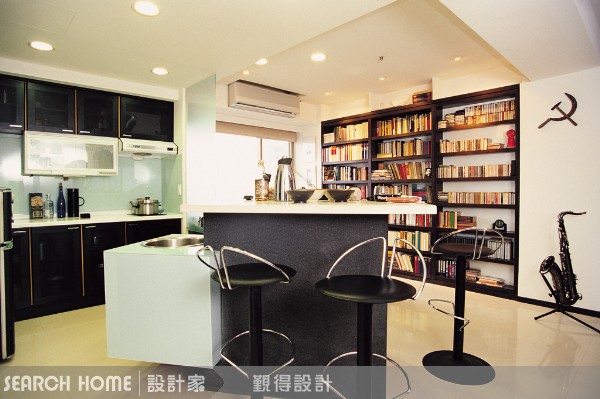 不過，開放式廚房是個趨勢，但它也有缺點，像油煙很易