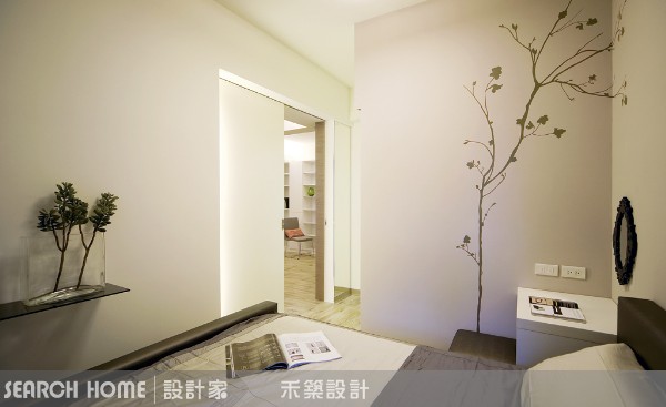 主臥室內有衛浴，廁所門沖到床怎麼辦？喜歡清新空氣床