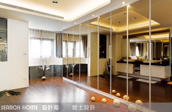 重點3、把東西統統收到牆面去
想要脫離「雜物堆淹腳