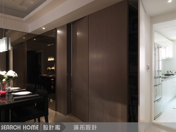 要點07：運用大片落地鏡面大玩魔術
如果沒辦法將門做