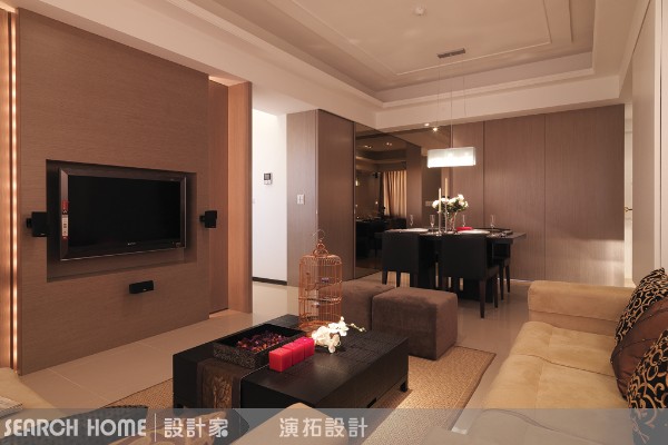 1：地毯尺寸的秘技
舖地毯時一定要比沙發最長邊多，