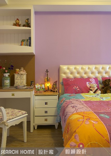 要點5：把照片掛滿空間角落
美國人最喜歡炫耀自己與