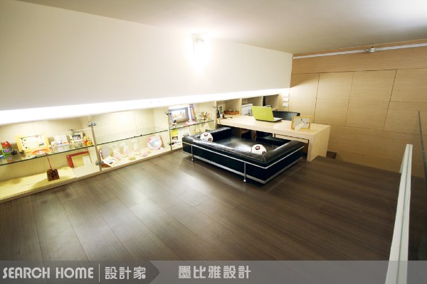 空間錯覺術——反射材質
許多具有反射特性的材質像是