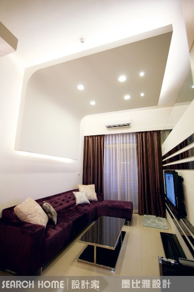 原則5、沙發不要對著大門，易犯小人
這個很重要，可