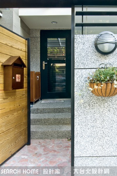 Q1：老舊斑駁的建築外觀如何處理？
A1：如果屋齡是已