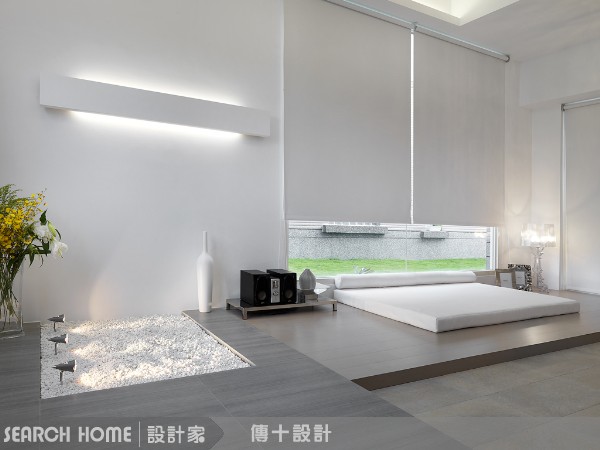 誰說鋁門窗一定要是咖啡色或是金屬色
是的，老爺夫人