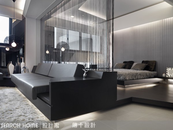 『豪』的很閃亮！整面牆貼上金箔、貼銀箔
千萬不要以