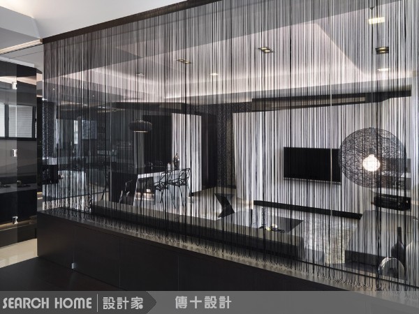 『豪』的很閃亮！整面牆貼上金箔、貼銀箔
千萬不要以