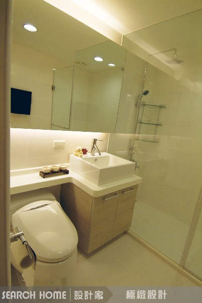 一字型衛浴空間規劃：馬桶、洗手台、洗澡
一般常見的