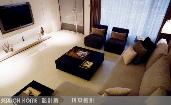 要點04：最好將影音設備隱藏起來
為了不要讓冰冷的視