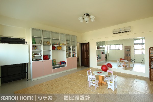 Action08：角落輕鬆閱讀區 
有了書櫃，當然就要有能