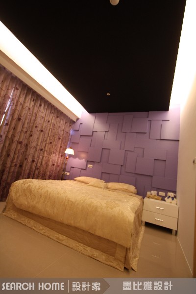 （６）藍色
屬於冷色調的藍色有時像海洋般有著令人渡