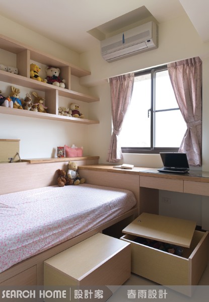 會移動的和室桌
窗邊平台不稀奇，和室桌也不稀奇，但