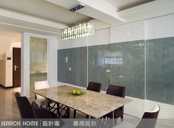 要點07：運用大片落地鏡面大玩魔術
如果沒辦法將門做