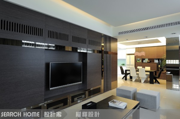 要點04：最好將影音設備隱藏起來
為了不要讓冰冷的視