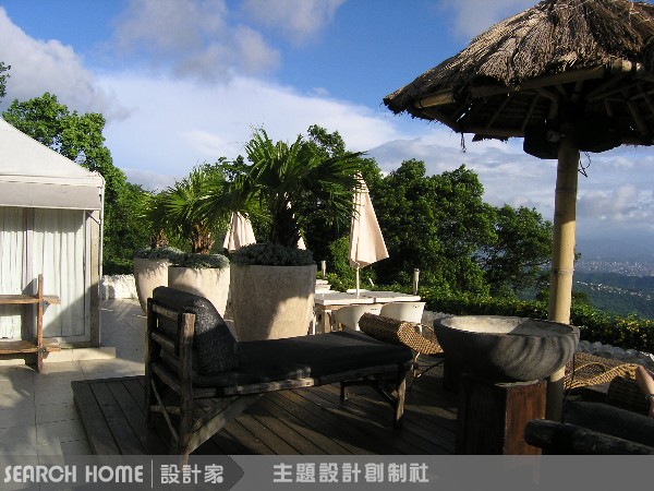 現代人的生活好像真的很痛苦，大家紛紛在自己家裡大搞