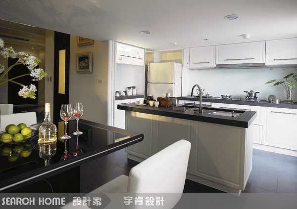 衣服雅曼尼，包包古奇，香水寶格麗，廚房也要義大利。