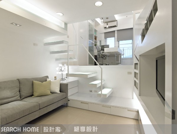 抬高地板的收納，與縮放概念
另外一款也是夾層屋常出