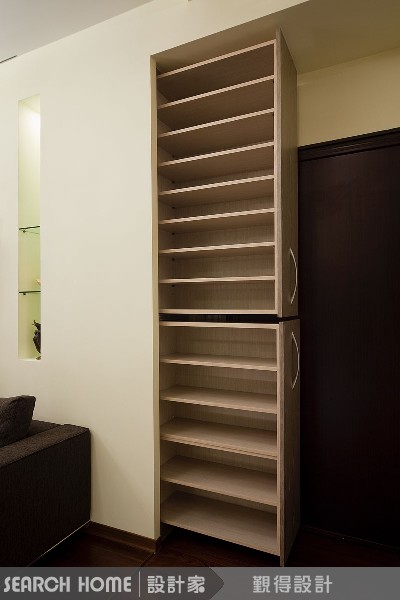 會移動的和室桌
窗邊平台不稀奇，和室桌也不稀奇，但