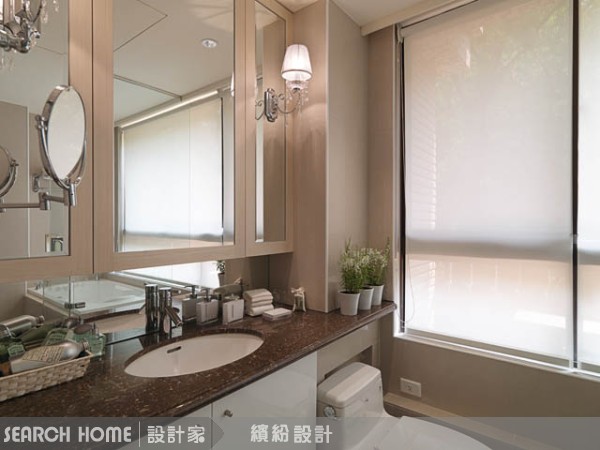 一字型衛浴空間規劃：馬桶、洗手台、洗澡
一般常見的