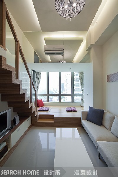 空間錯覺術——縮放的特效
運用材質的搭配，讓空間具