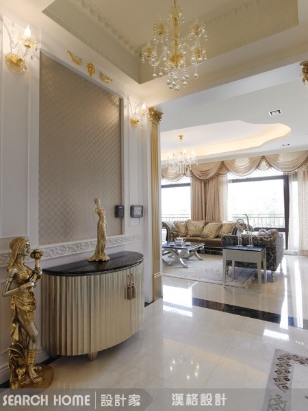 大剌剌彰顯財富，就是要包金箔！
據說某中部的市長住