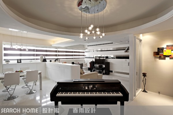 變形金剛很厲害，可以是餐桌可以是吧台可以是收納櫃，