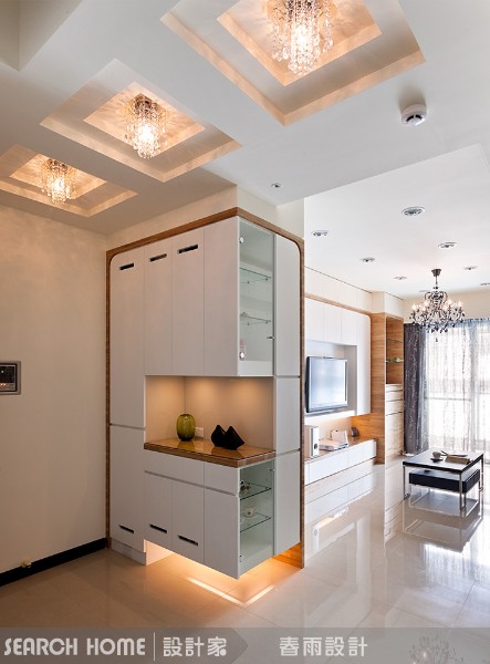 會移動的和室桌
窗邊平台不稀奇，和室桌也不稀奇，但