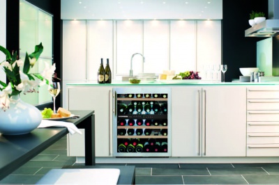 圖片提供／嘉儀企業，以及更多關於酒櫃的廚房空間設計圖片[1]