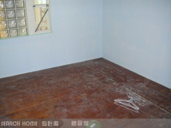 木地板尚未清理前的樣子。圖片提供／總管家。[4]