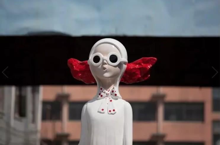 世博展览馆 H2E60 / 泥歌雕塑