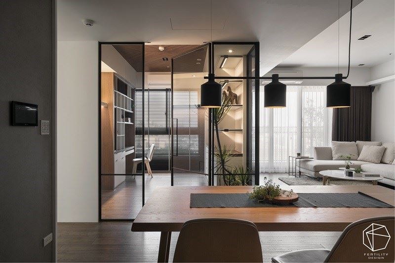 通透的隔断处理，也让居家更具扩容感，可说是一举两得。