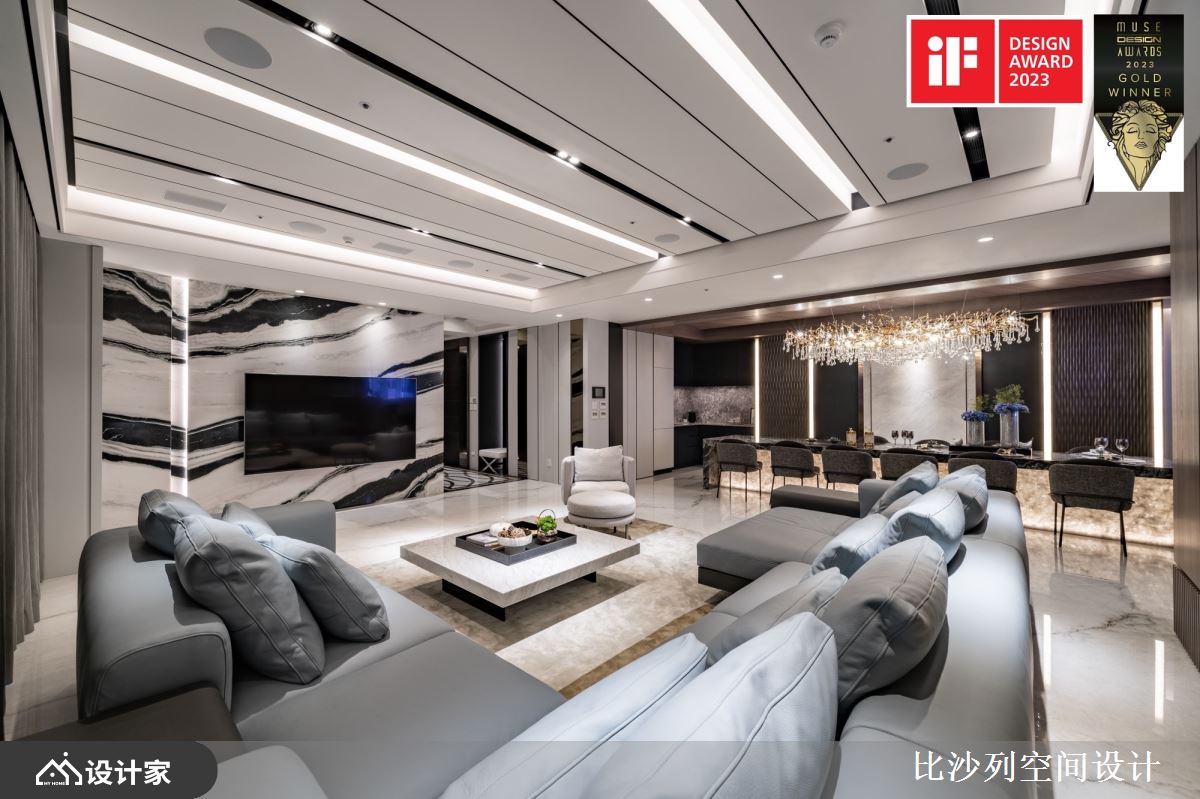 山水画般的电视墙为室内增添艺术气韵。