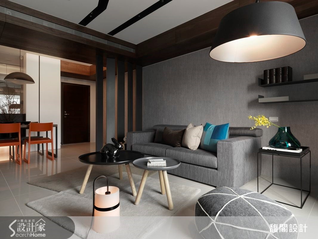 延展天花和跳色家具，造清新典雅宅