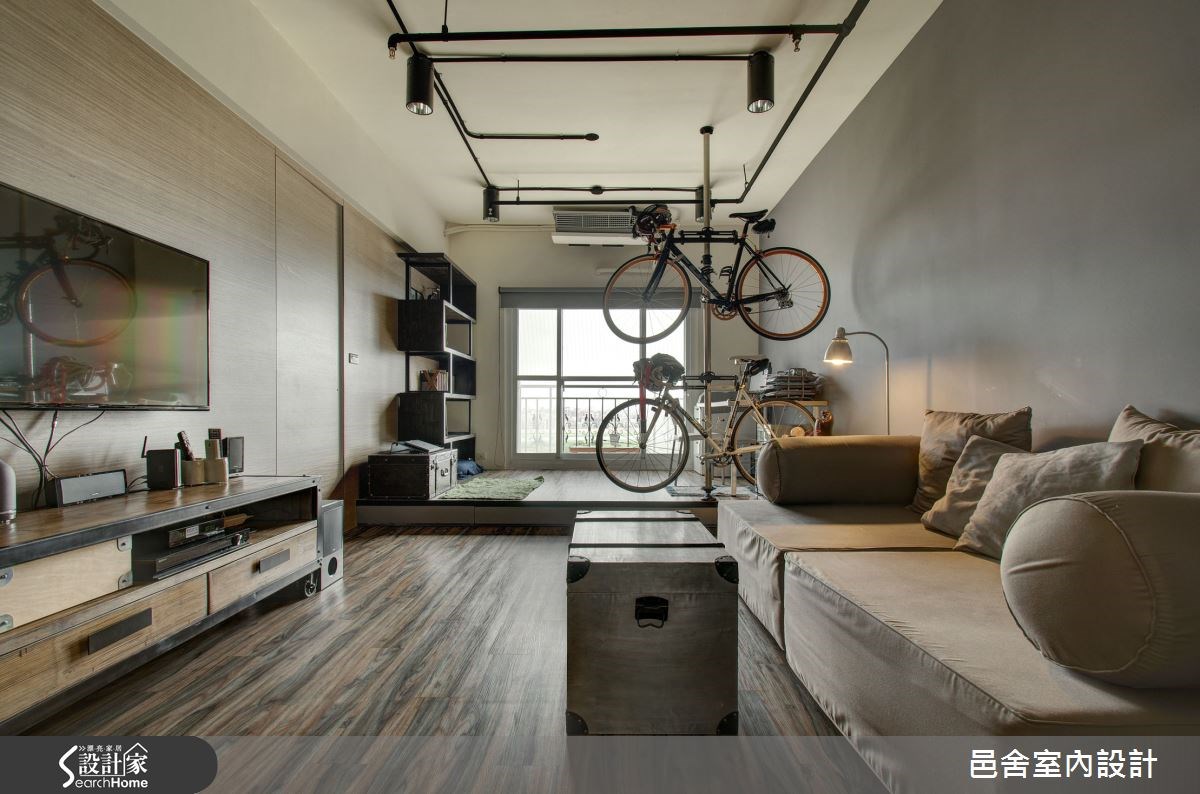 铁艺车架成吸睛焦点，打造个性工业小宅