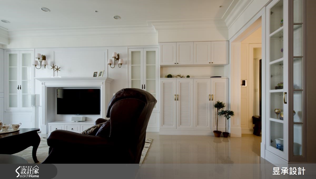 创造白的层次感，兼具美感与实用的美式宅