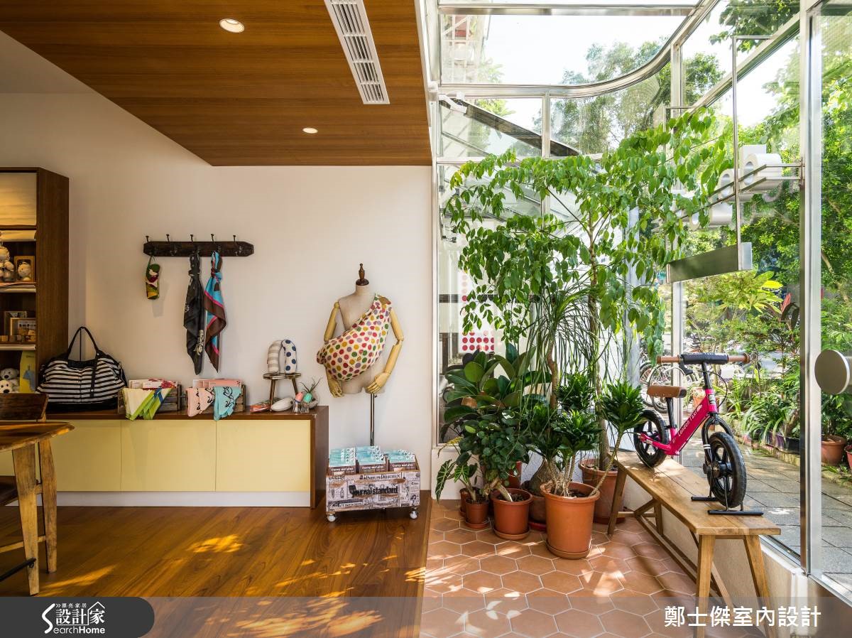 转角遇到玻璃屋，母婴用品店也走文青风