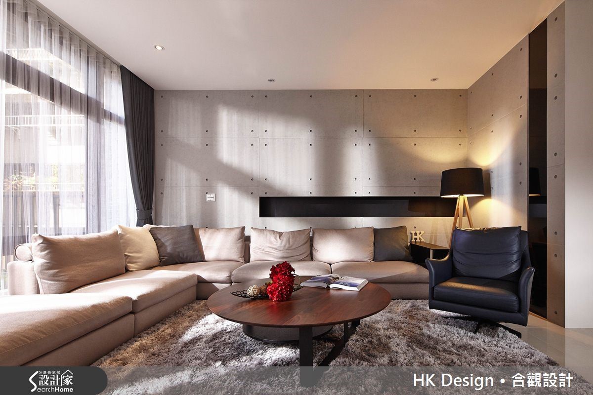 去除隔断、镂空楼梯，共创明亮通透宅 