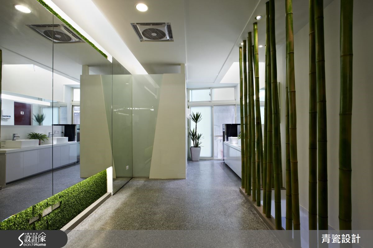 老旧长屋大改造！变身清新开阔的纯白店面