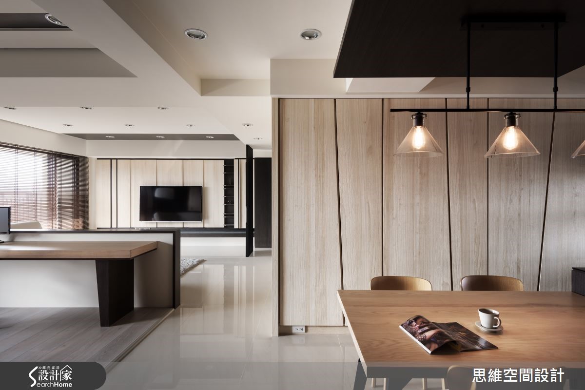 善用色彩与线条变化，丰富清爽木作宅