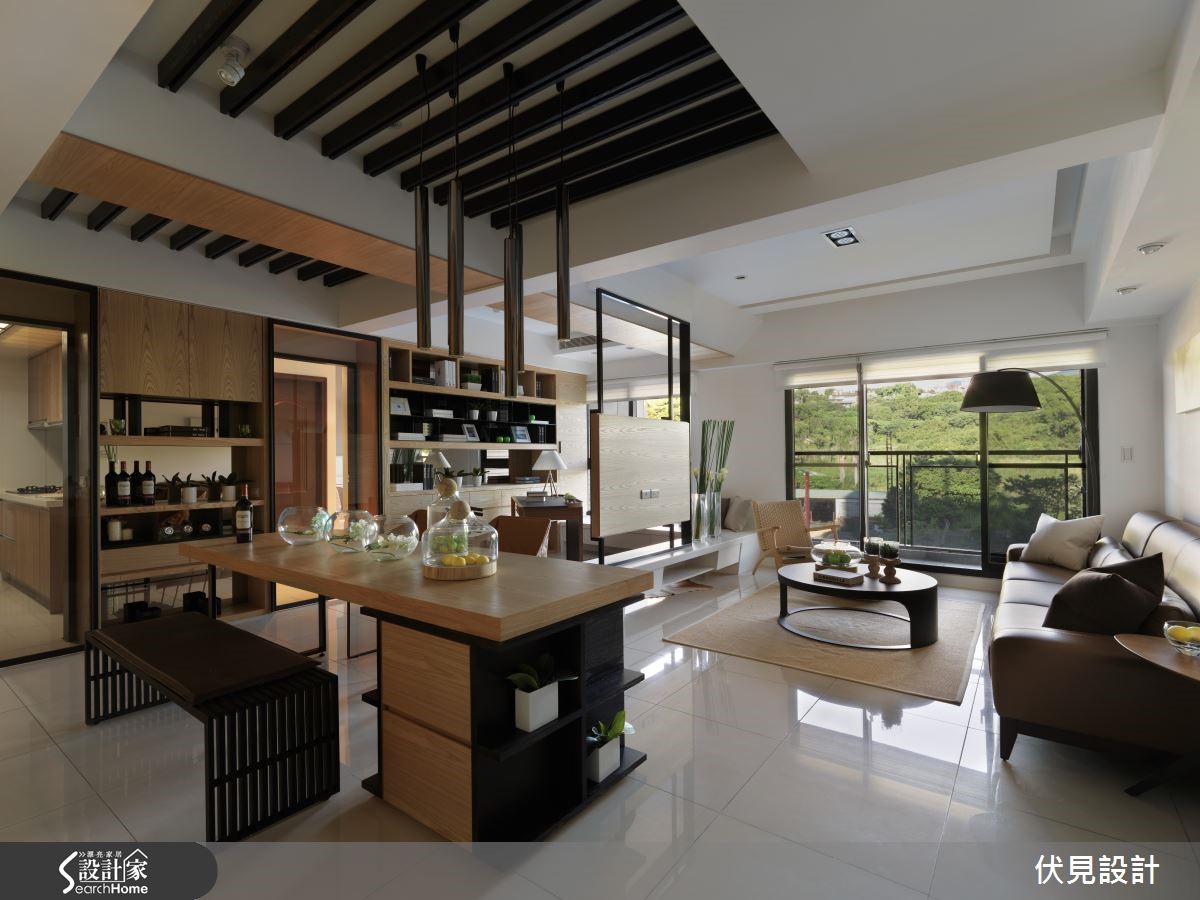 实木凸显户外绿意，纯白宅盈滿自然气息