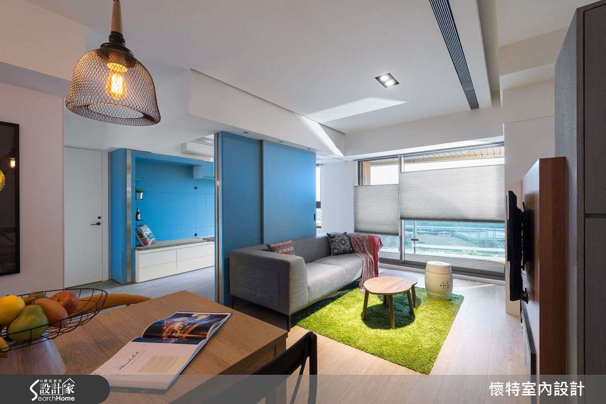 66平度假宅，移动式隔断造高机能