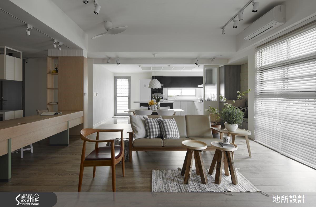 明亮采光搭衬浅色木质，迎向清新文艺宅