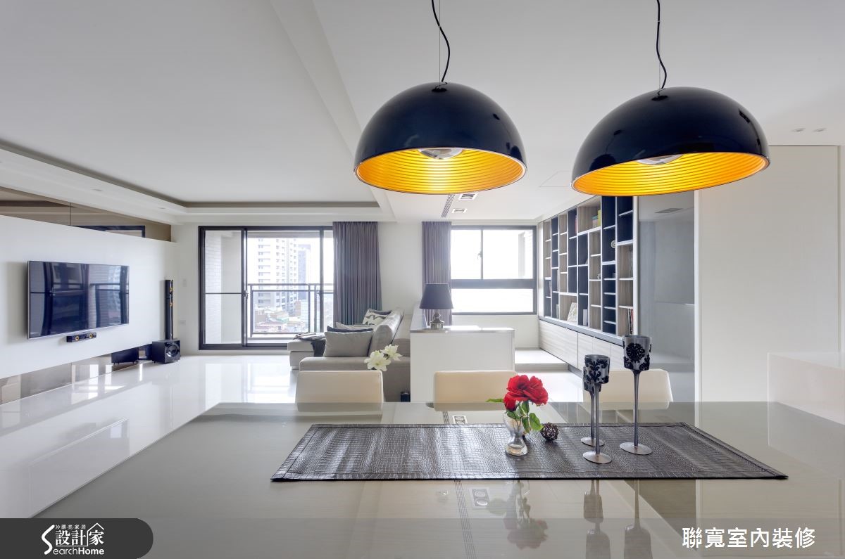 净白系机能宅，实现高雅时尚生活