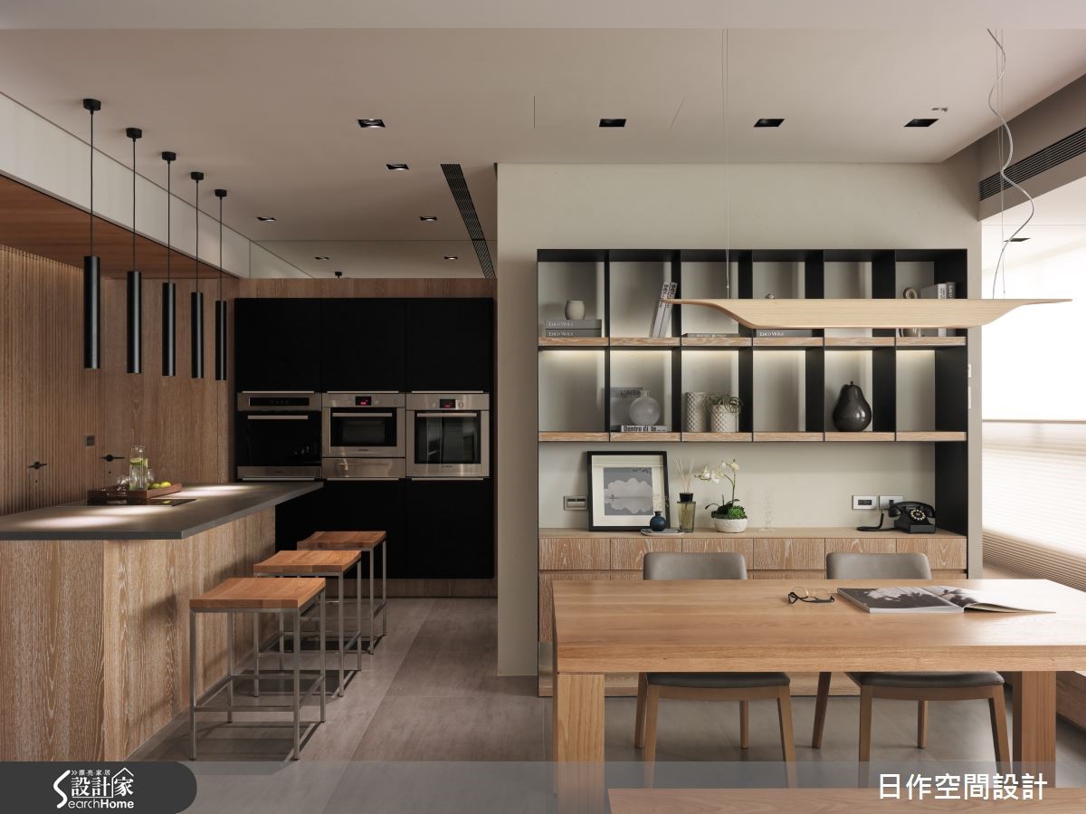 空间隔断不做满，木系宅容纳大量日光