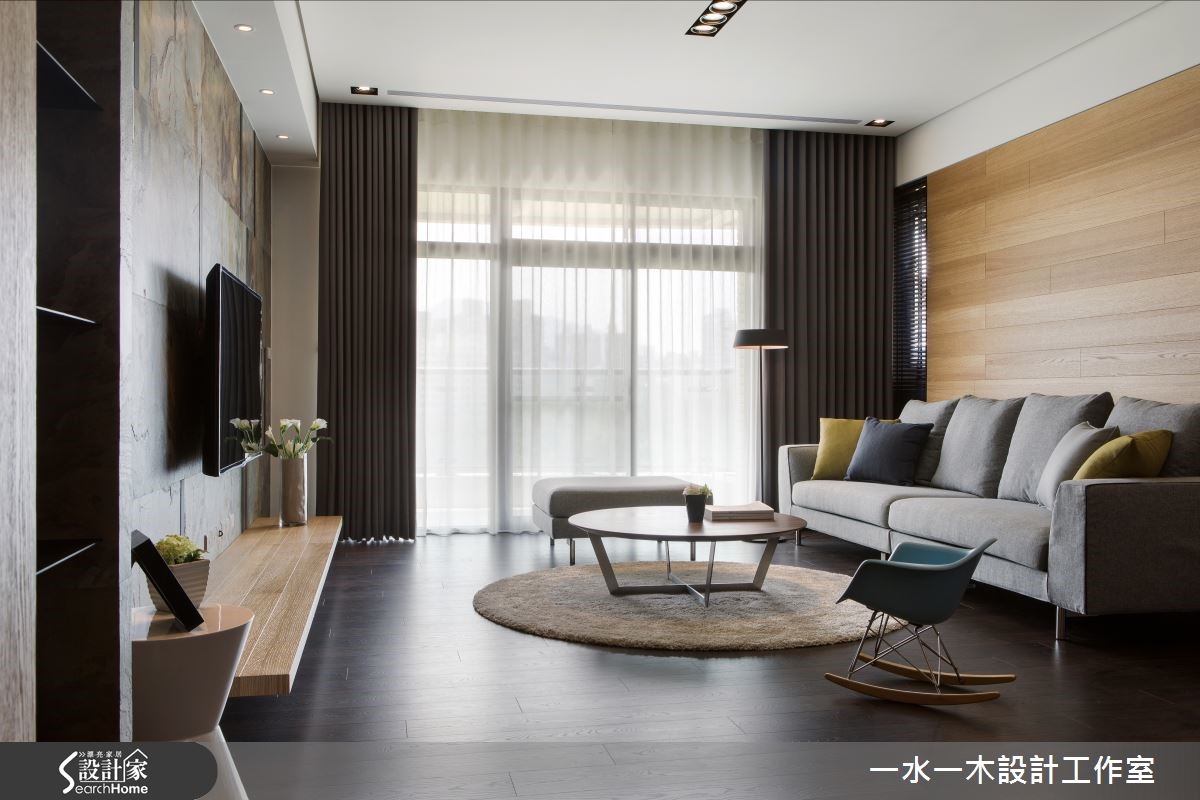 多样木材料混搭，自然宅展现粗犷纹理