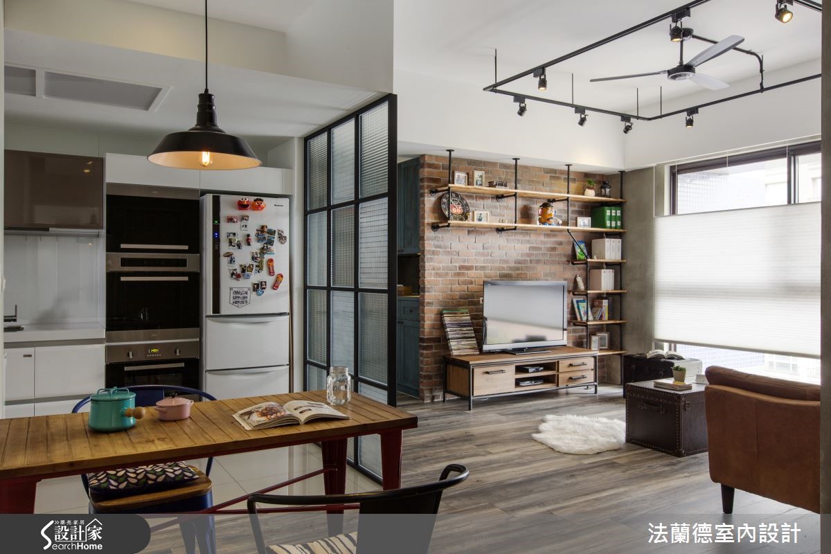 巧搭水泥及铁件，造就一圆异国梦的工业宅